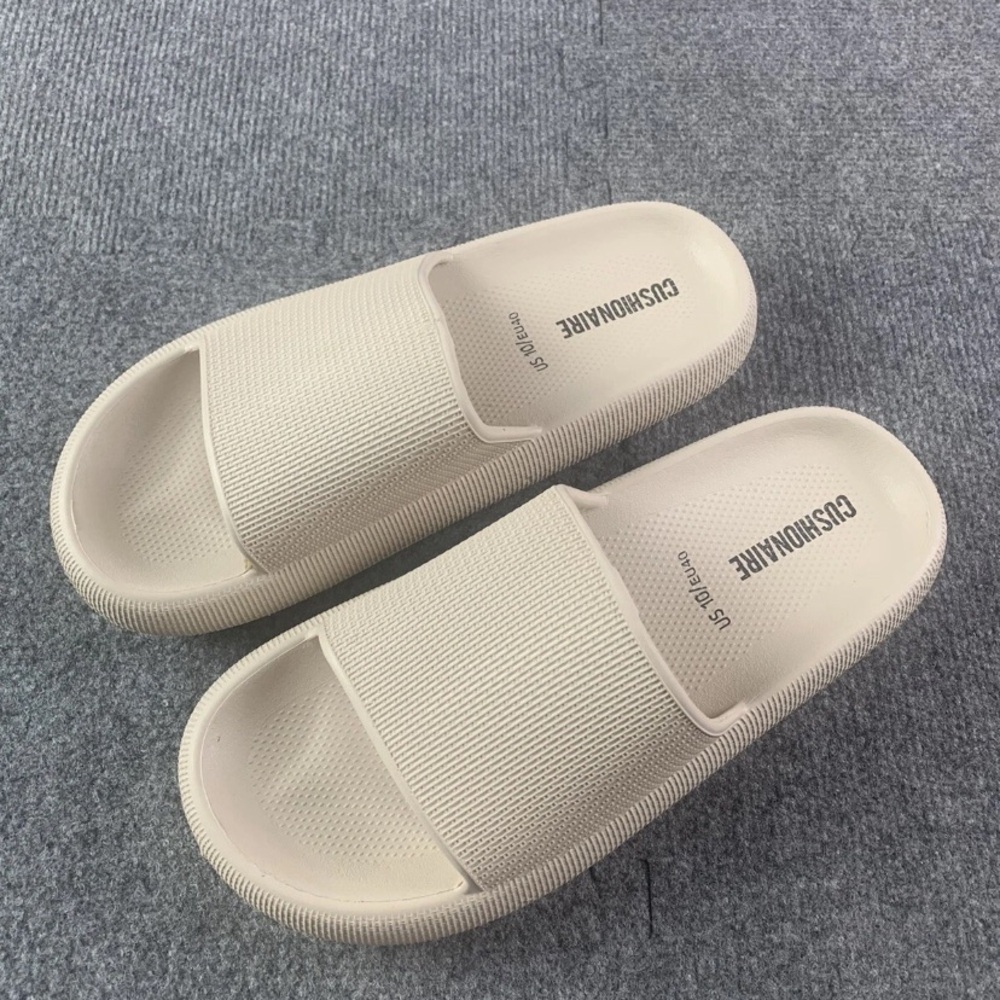 Cushionaire Womens Feather Cloud Slide Sandals Size 40/10 Beige